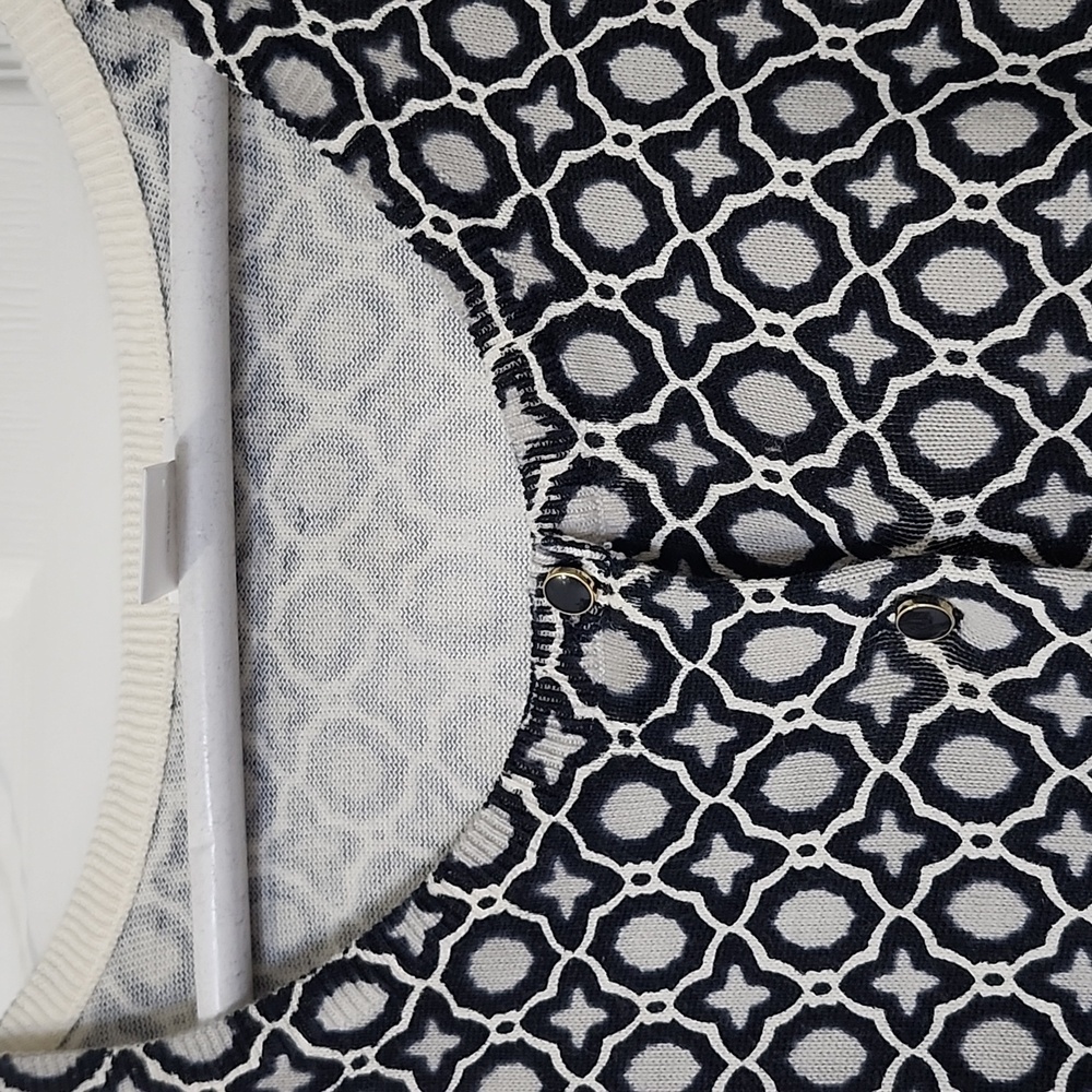 Joe Fresh Style pattern button cardigan - Picture 2 of 6